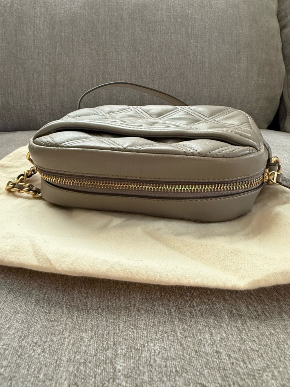 Gray Quilted Leather Crossbody Bag with Chain Strap - Picture 5 of 10